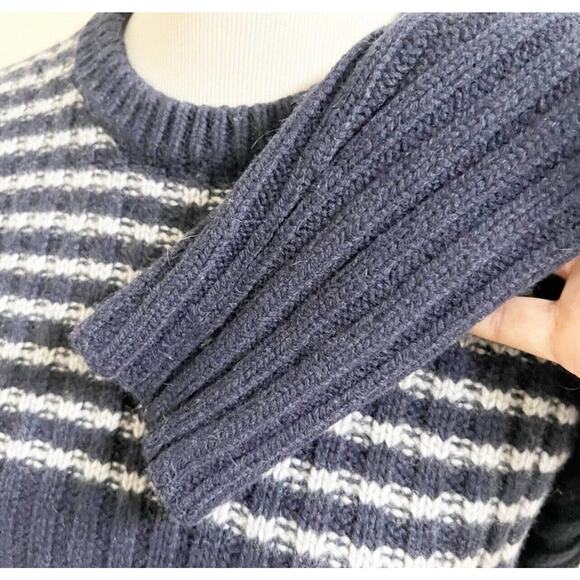 Banana Republic Heritage Collection Italian Wool Chunky Knit Sweater Size Medium - Picture 7 of 11